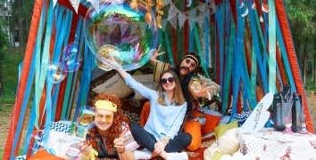 LOVE. PEACE. SKYWIND | Event Studio BON