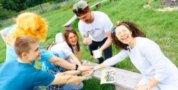 LOVE. PEACE. SKYWIND | Event Studio BON