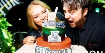 WEDDING CEREMONY AT FESTIVAL 